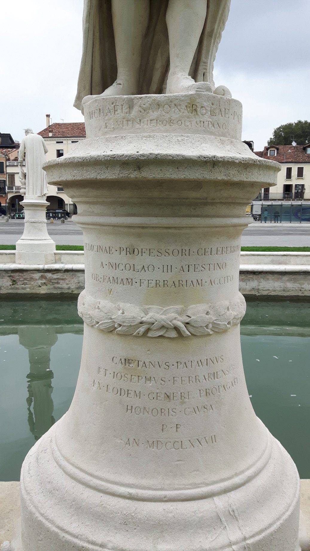 Michele Savonarola's monument, Padua - 03.jpg